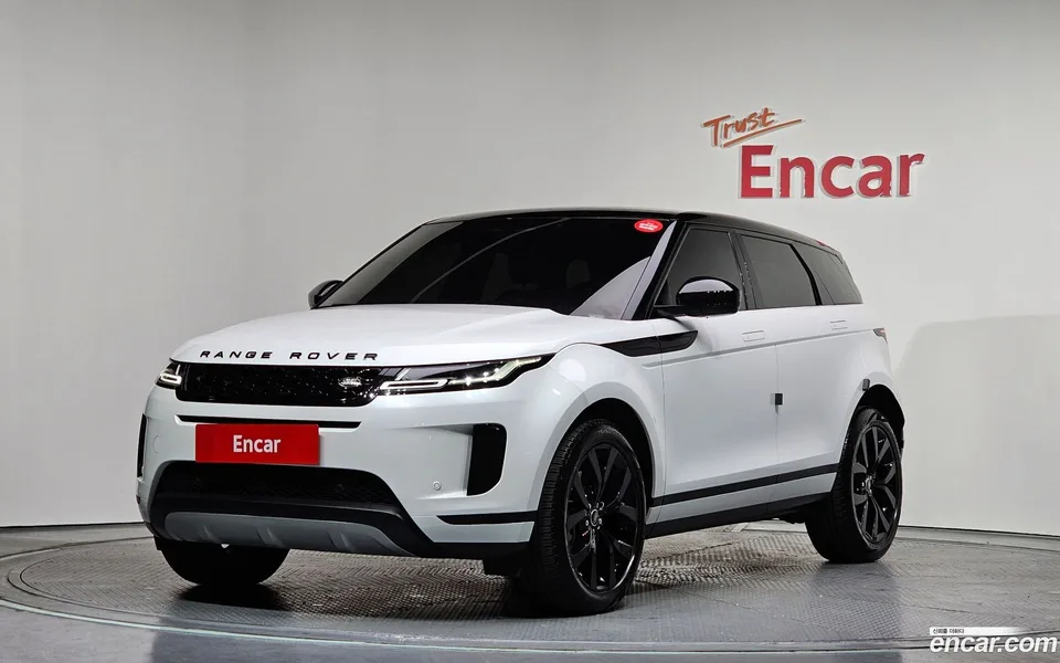 Land Rover Range Rover Evoque P250 SE 2023 — фото 1, купить с доставкой в Москву
