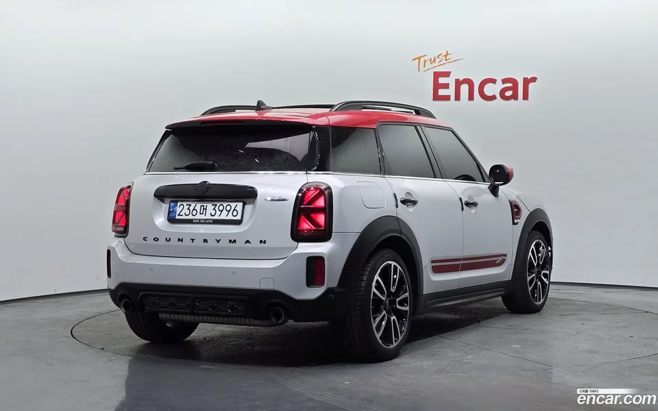 MINI Cooper S Countryman JCW 2022 — миниатюра 2