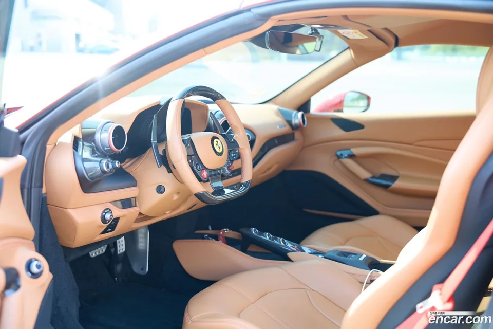 Ferrari F8 Spider 3.9 V8 2023 — миниатюра 3