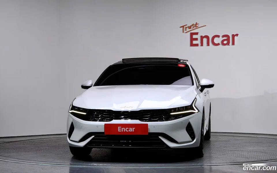 Kia K5 Hybrid 2023 — миниатюра 3