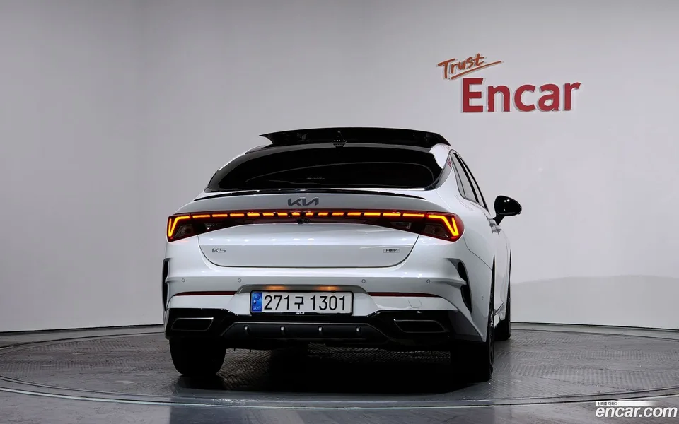 Kia K5 Hybrid 2023 — миниатюра 4