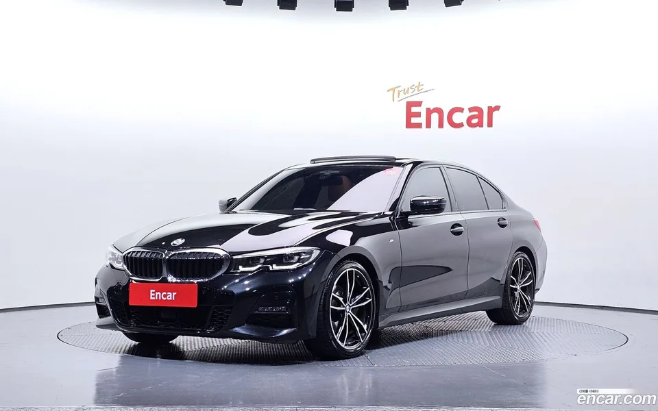 BMW 3 Series 320i M 2022 — фото 1, купить с доставкой в Москву