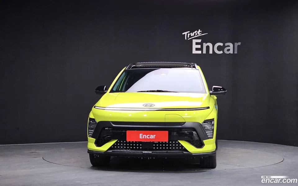 Hyundai Kona Electric 2023 — миниатюра 3
