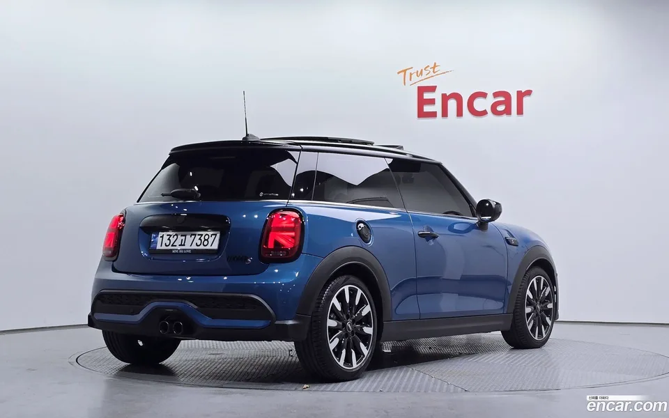 MINI Cooper S 2022 — миниатюра 2
