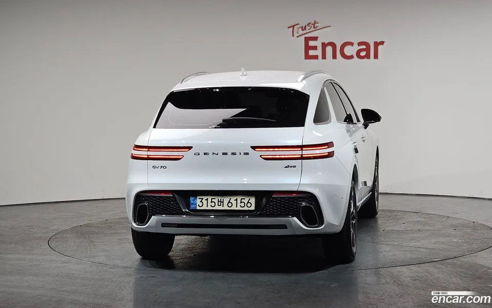 Genesis GV70 2.5T AWD 2023 — миниатюра 4