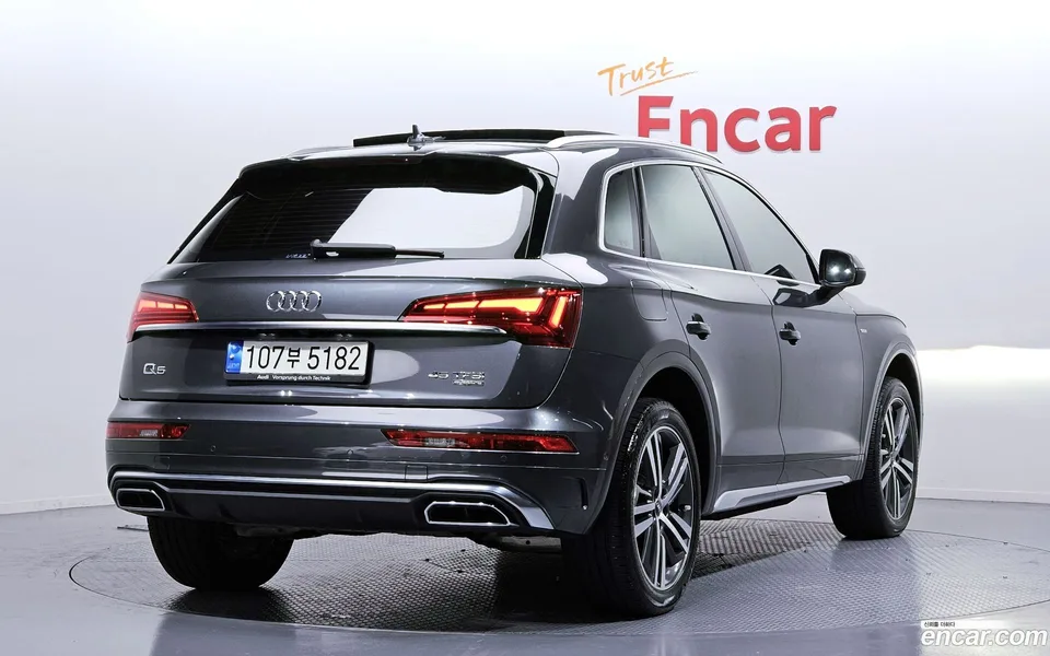 Audi Q5 45 TFSI 2022 — миниатюра 2