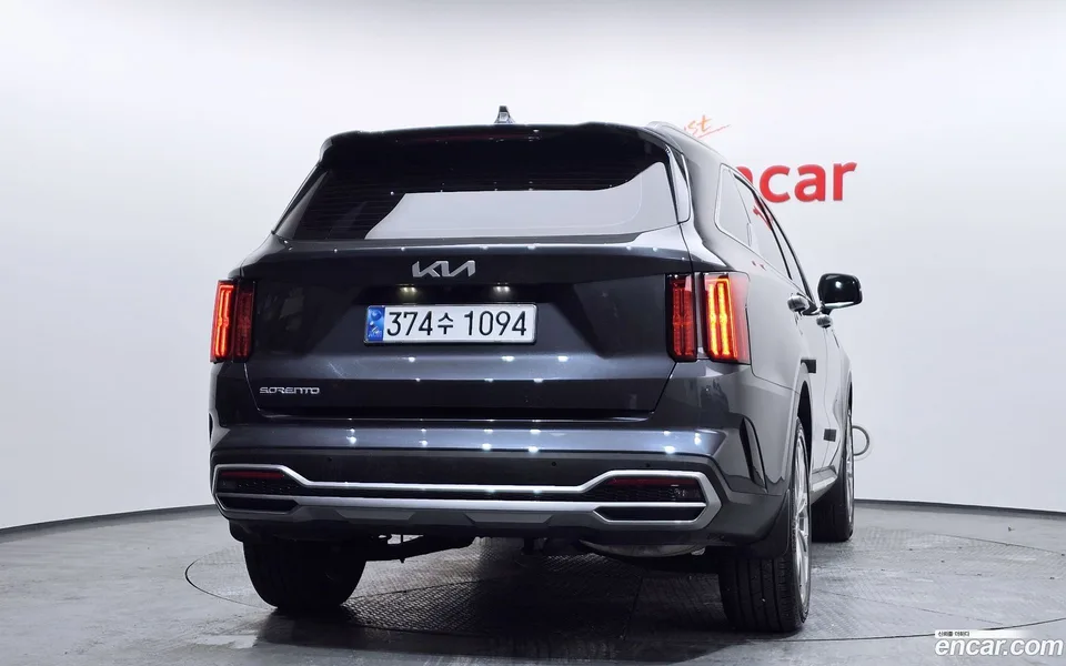 Kia Sorento 2.2 2WD 2023 — миниатюра 4