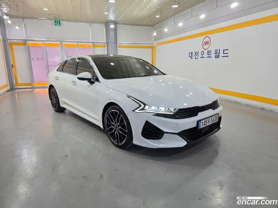 Kia K5 1.6 2023 — миниатюра 2