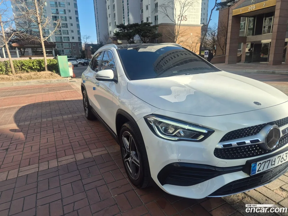Mercedes-Benz GLA-Class GLA250 4MATIC 2023 — миниатюра 2