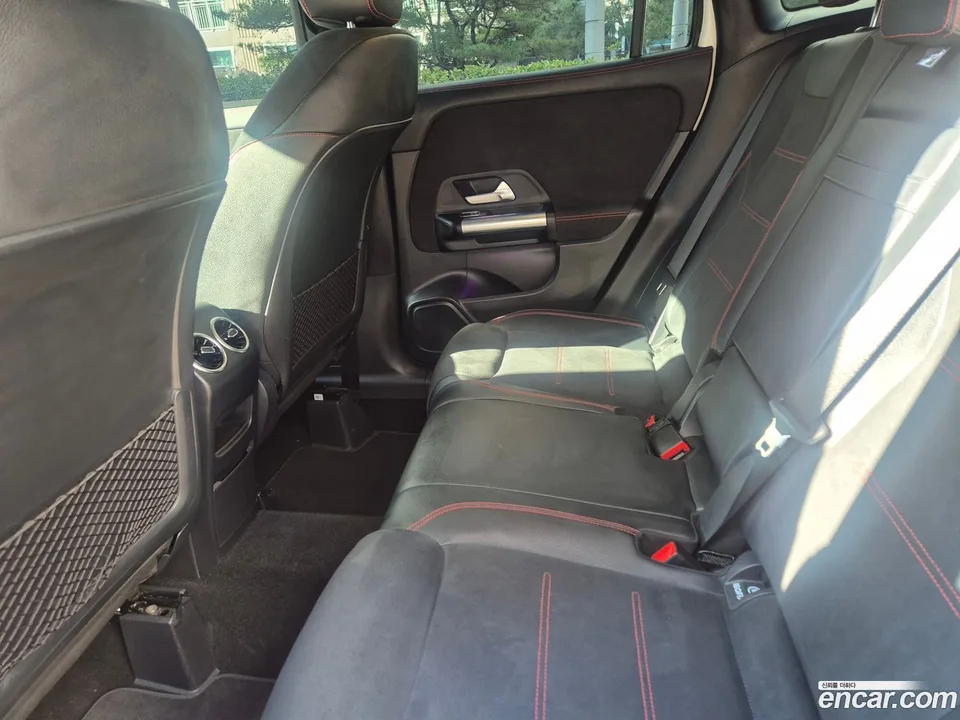 Mercedes-Benz GLA-Class GLA250 4MATIC 2023 — миниатюра 4