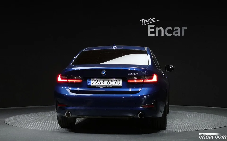 BMW 3 Series 320i 2022 — миниатюра 4