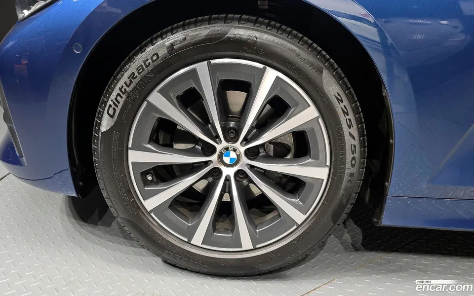 BMW 3 Series 320i 2022 — миниатюра 5