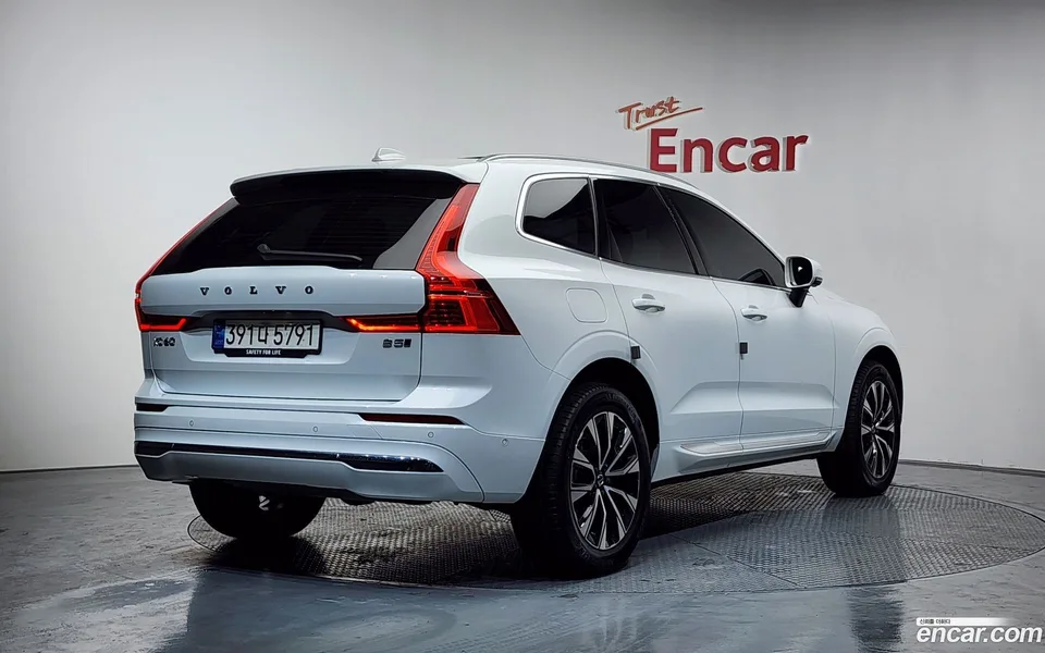 Volvo XC60 B5 2023 — миниатюра 2