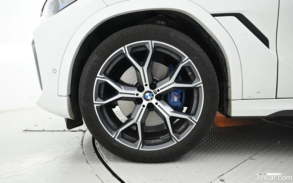 BMW X6 xDrive40i M 2022 — миниатюра 5