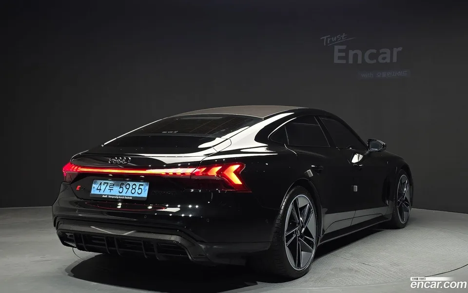 Audi RS e-tron GT GT RS 2022 — миниатюра 2