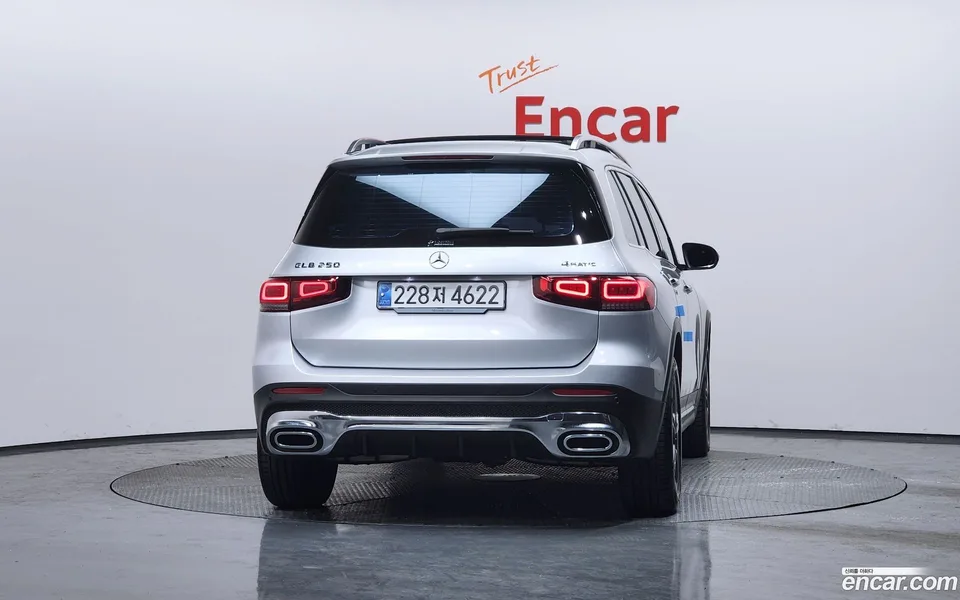 Mercedes-Benz GLB-Class GLB250 4MATIC 2023 — миниатюра 4