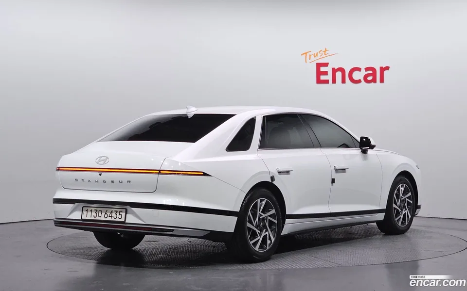 Hyundai Grandeur 2.5 2WD 2023 — миниатюра 2