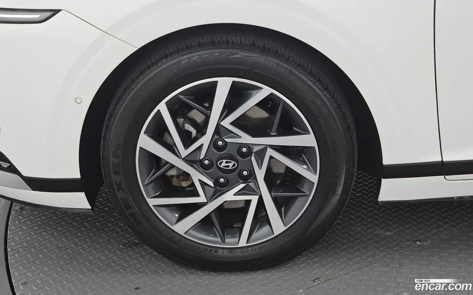 Hyundai Grandeur 2.5 2WD 2023 — миниатюра 5