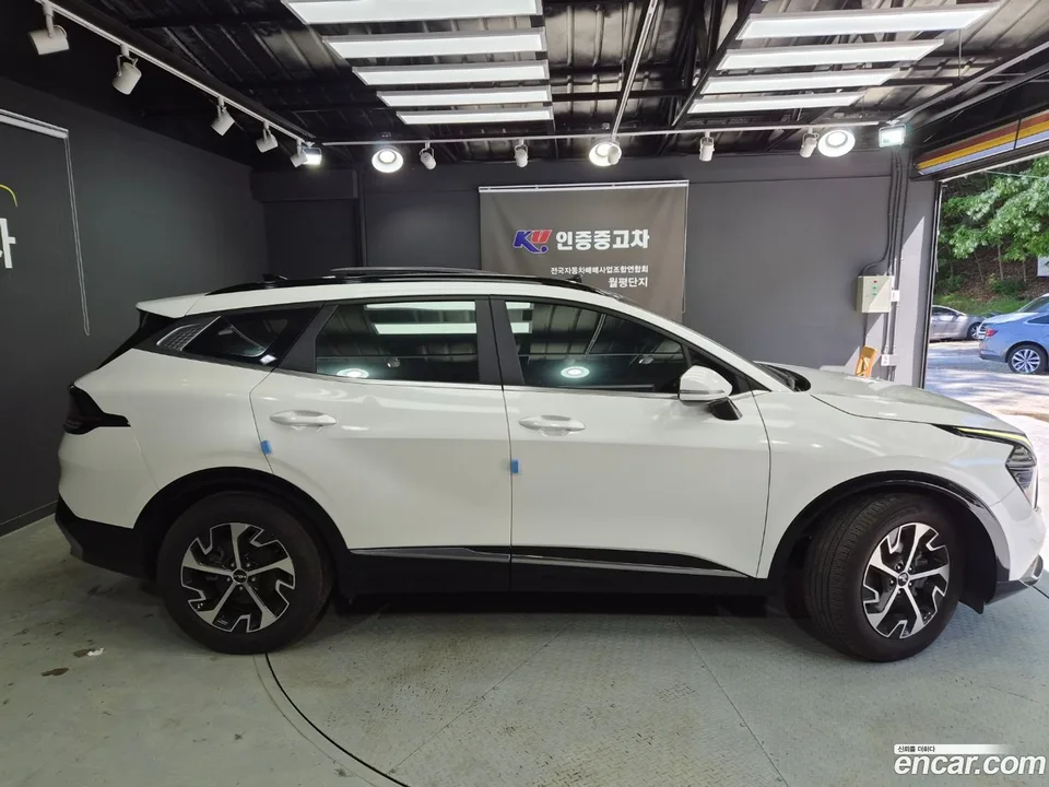 Kia Sportage Hybrid 2WD 2022 — миниатюра 3