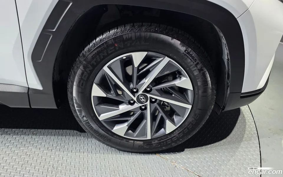 Hyundai Tucson Hybrid 2WD 2023 — миниатюра 5