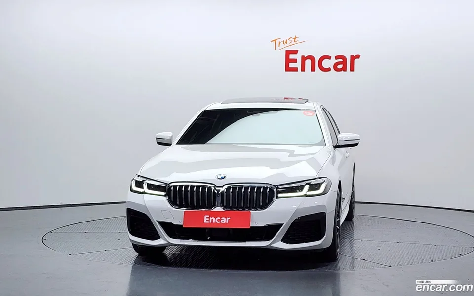 BMW 5 Series 523d M 2023 — миниатюра 3