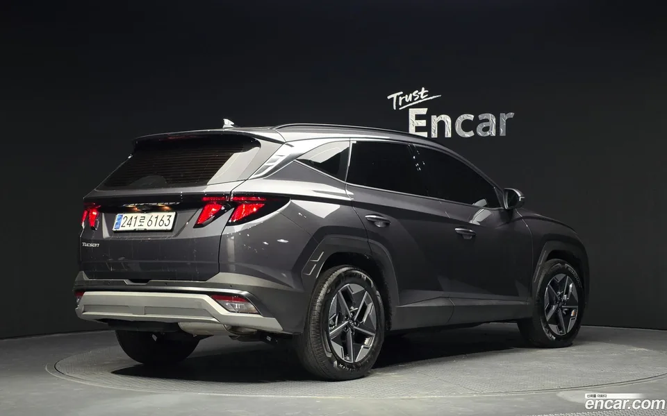 Hyundai Tucson NX4 2.0 2WD 2024 — миниатюра 2