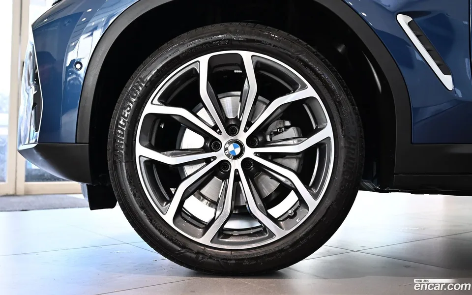 BMW X4 xDrive20i xLine 2025 — миниатюра 5