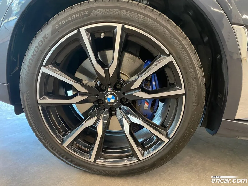 BMW X7 xDrive 40i M 6 2022 — миниатюра 5