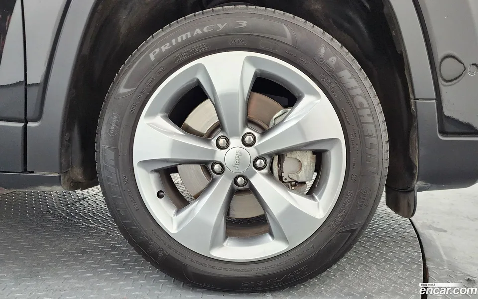 Jeep Cherokee 2.4 AWD 2022 — миниатюра 5