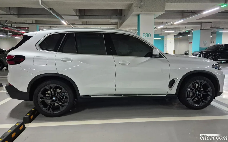 BMW X5 xDrive 40i M 2024 — миниатюра 2