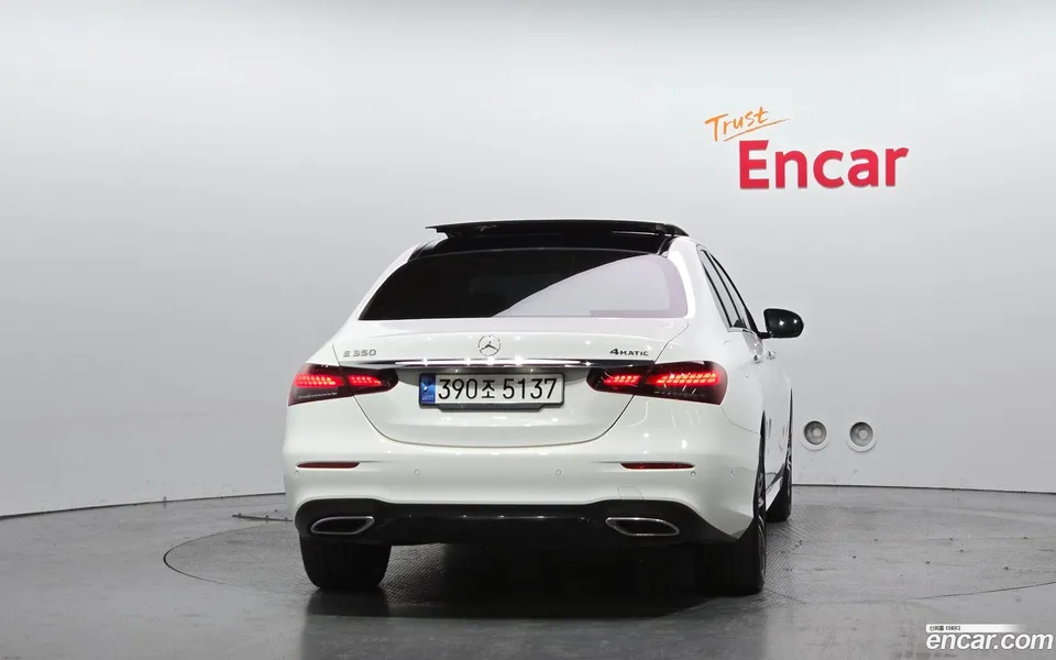 Mercedes-Benz E-Class E350 4MATIC AMG Line 2022 — миниатюра 4