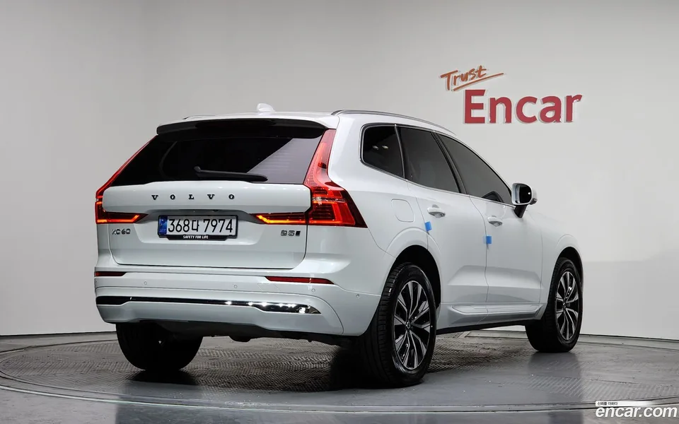 Volvo XC60 B5 2023 — миниатюра 2