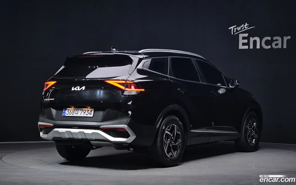 Kia Sportage 2.0 2WD 2022 — миниатюра 2