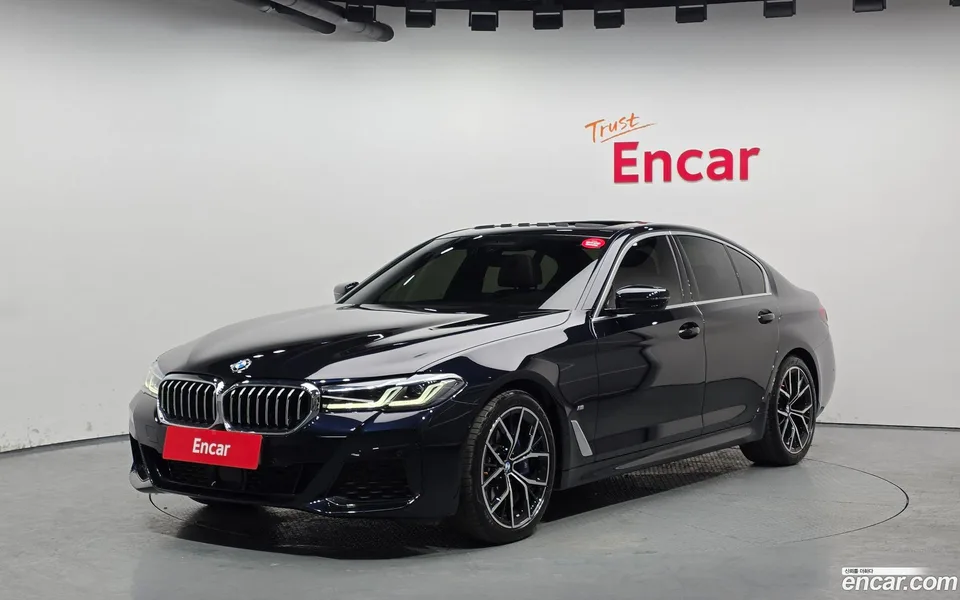 BMW 5 Series 530i M 2023 — фото 1, купить с доставкой в Москву