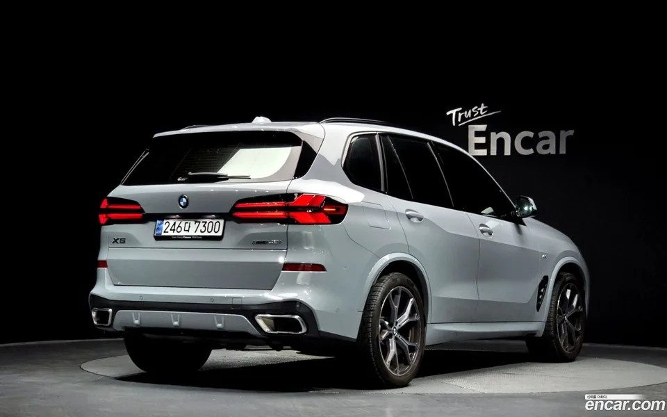 BMW X5 xDrive 40i M 2024 — миниатюра 2