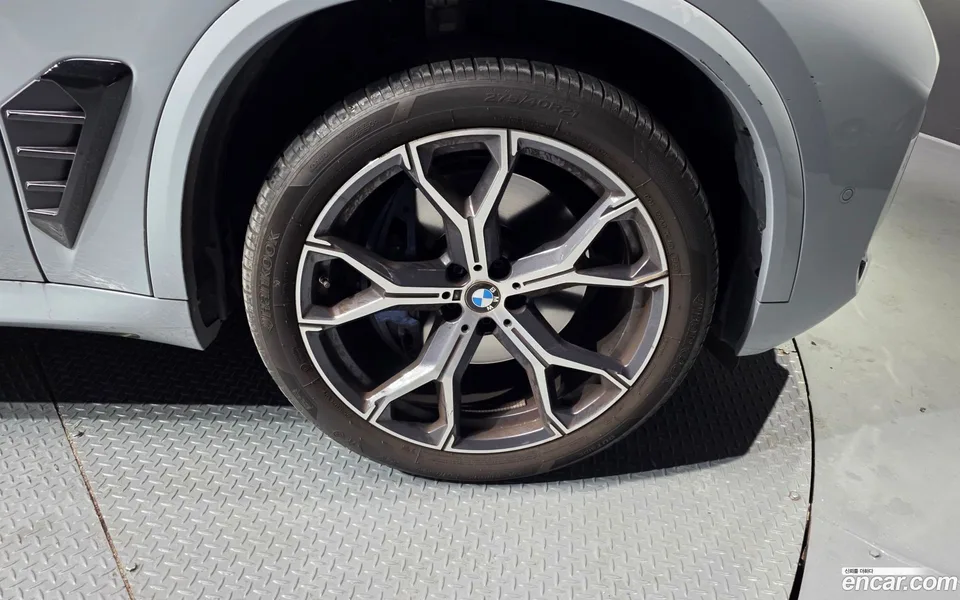 BMW X5 xDrive 40i M 2024 — миниатюра 5