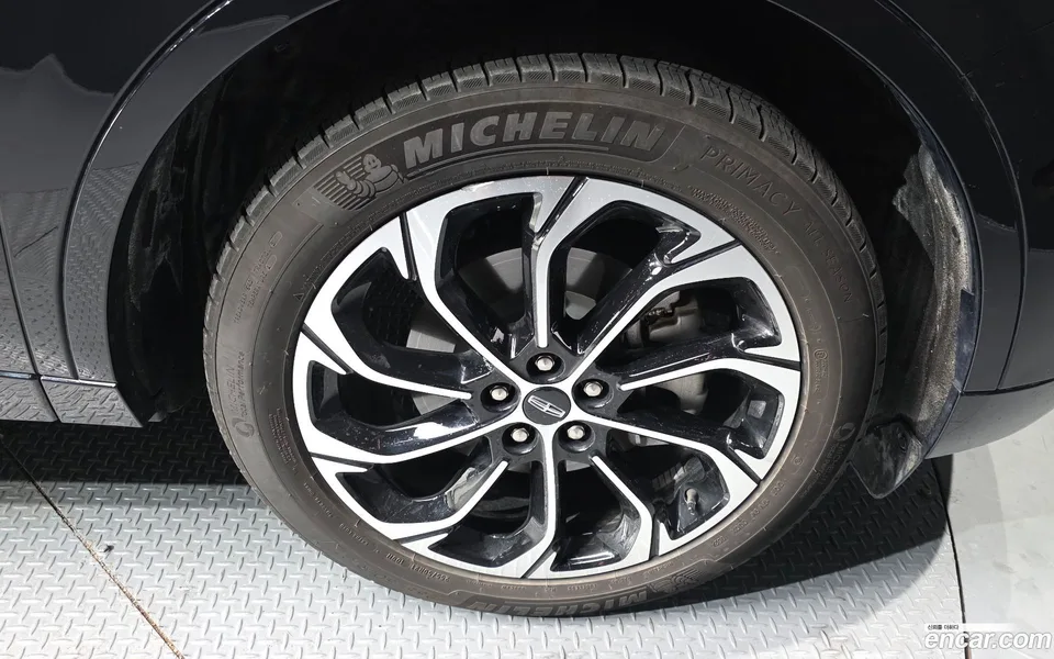 Lincoln Nautilus 2.0 AWD 2024 — миниатюра 5