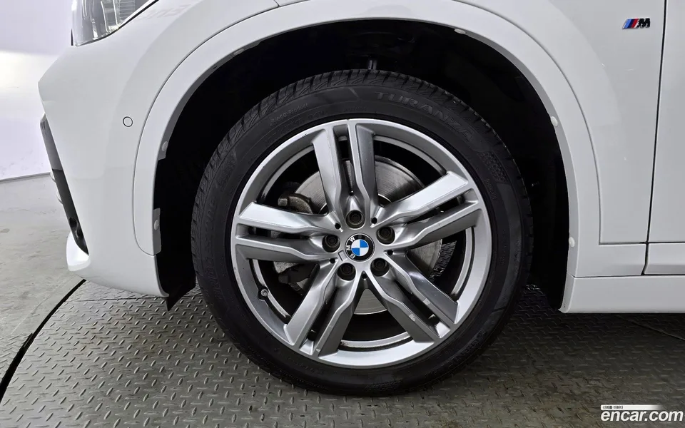 BMW X1 xDrive 20i M 2022 — миниатюра 5