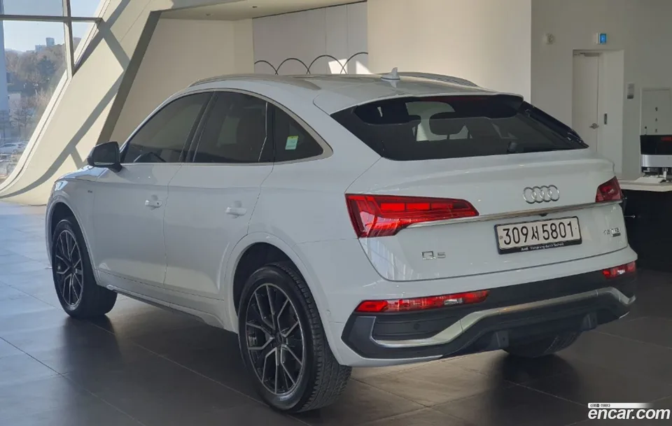 Audi Q5 45 TFSI 2023 — миниатюра 2