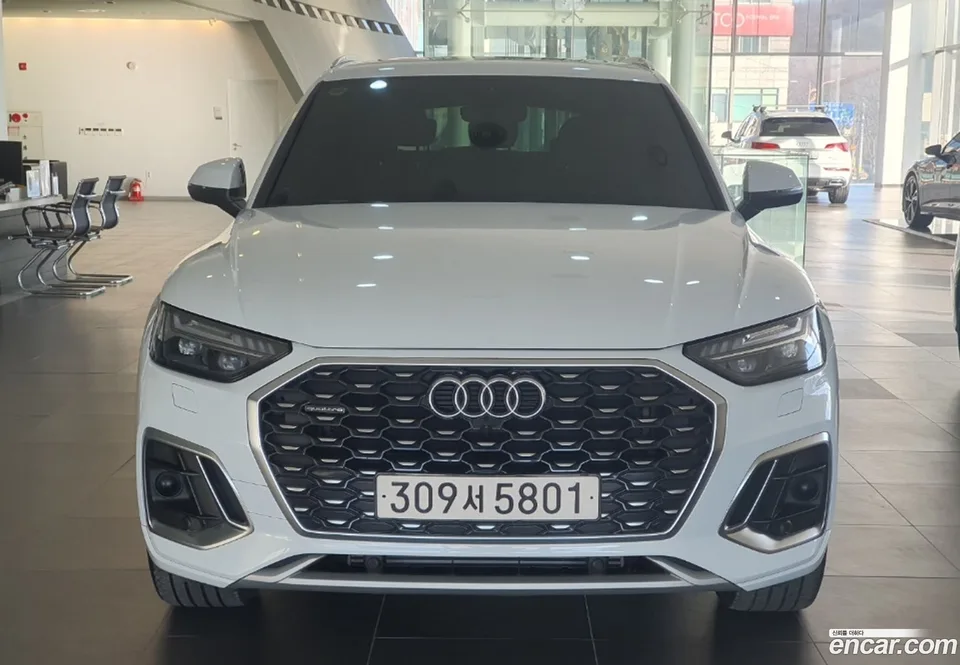 Audi Q5 45 TFSI 2023 — миниатюра 3