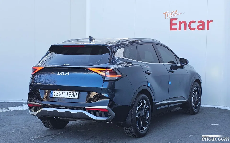 Kia Sportage 1.6 2WD 2023 — миниатюра 2