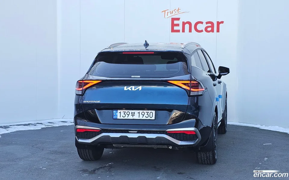 Kia Sportage 1.6 2WD 2023 — миниатюра 4
