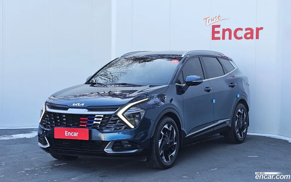 Kia Sportage 1.6 2WD 2023 — фото 1, купить с доставкой в Москву