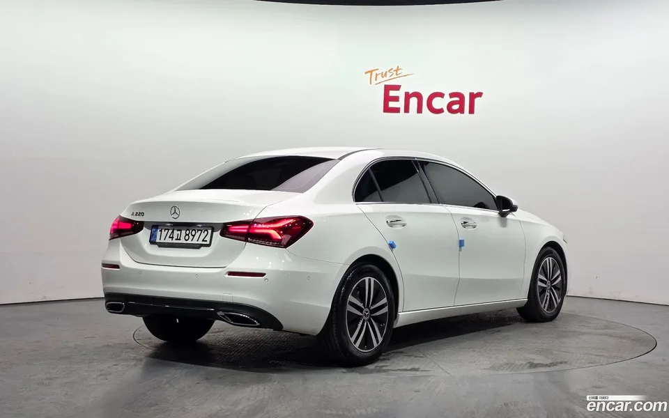 Mercedes-Benz A-Class A220 2022 — миниатюра 2