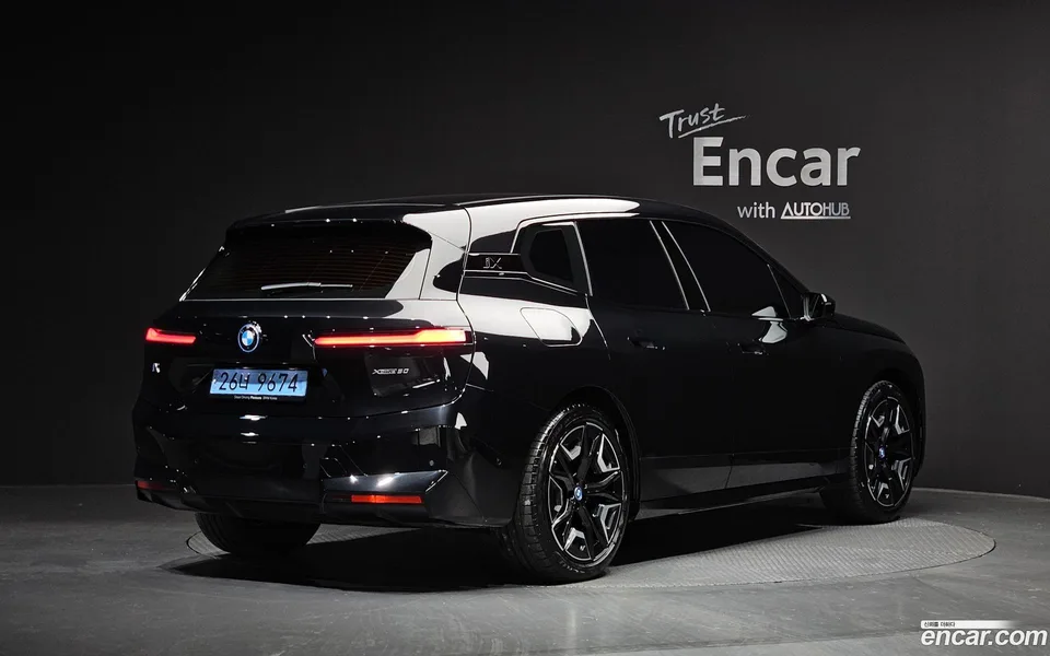 BMW iX xDrive50 2024 — миниатюра 2