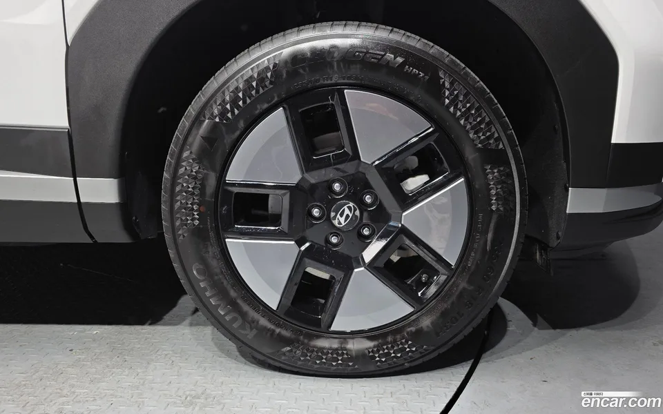 Hyundai Santa Fe HEV 1.6 2WD 2024 — миниатюра 5