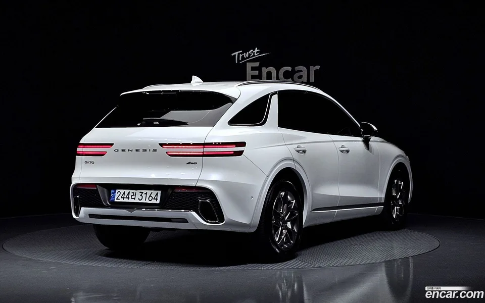 Genesis GV70 2.5T AWD 2024 — миниатюра 2
