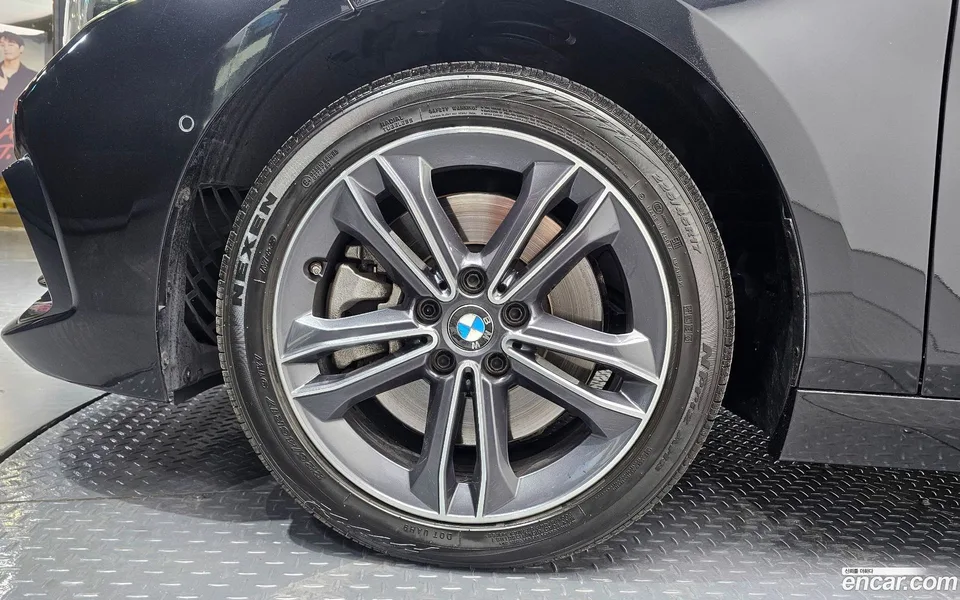 BMW 1 Series 120i 2022 — миниатюра 5
