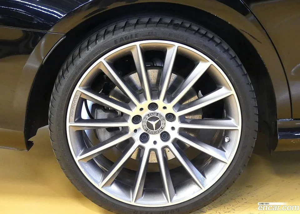 Mercedes-Benz E-Class E350 4MATIC AMG Line 2022 — миниатюра 5