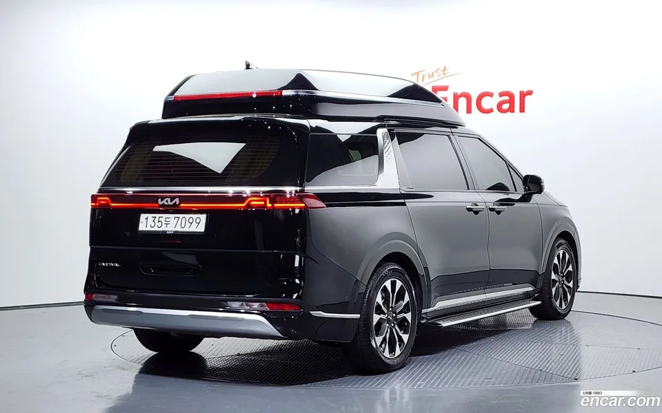 Kia Carnival 4 2022 — миниатюра 2